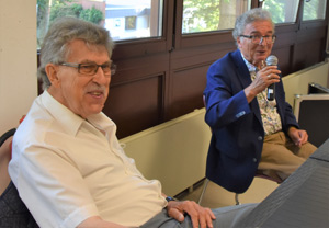 Foto: Kurt Henninger 1 stellv. Vorsitzender, r.: Kurt Herrmann